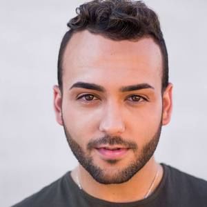 Meet your Posher, Cody